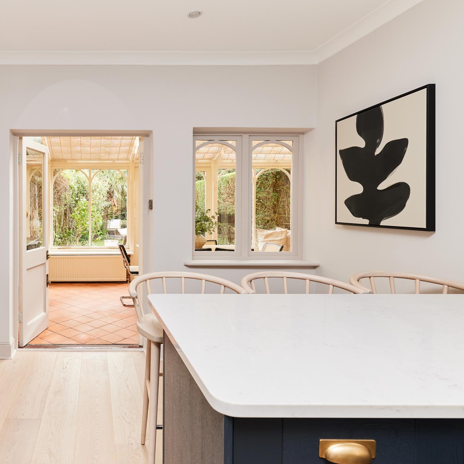 Green Lili Big Leaf Framed Abstract Canvas Art