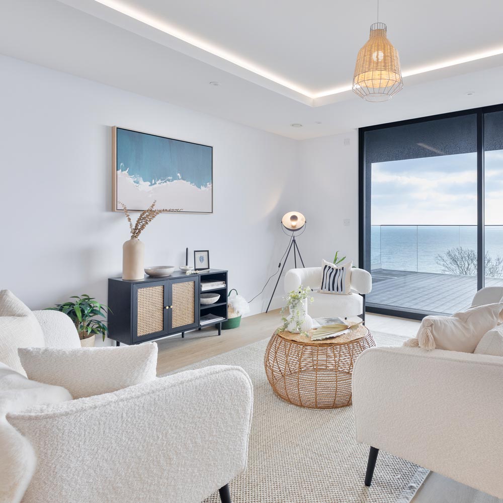 Green Lili Coast Along