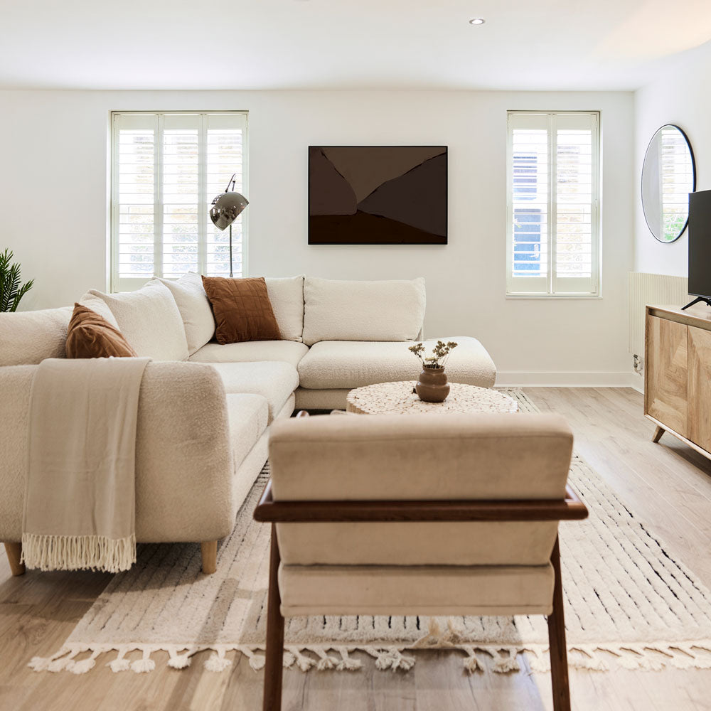 Green Lili Just Passing Through