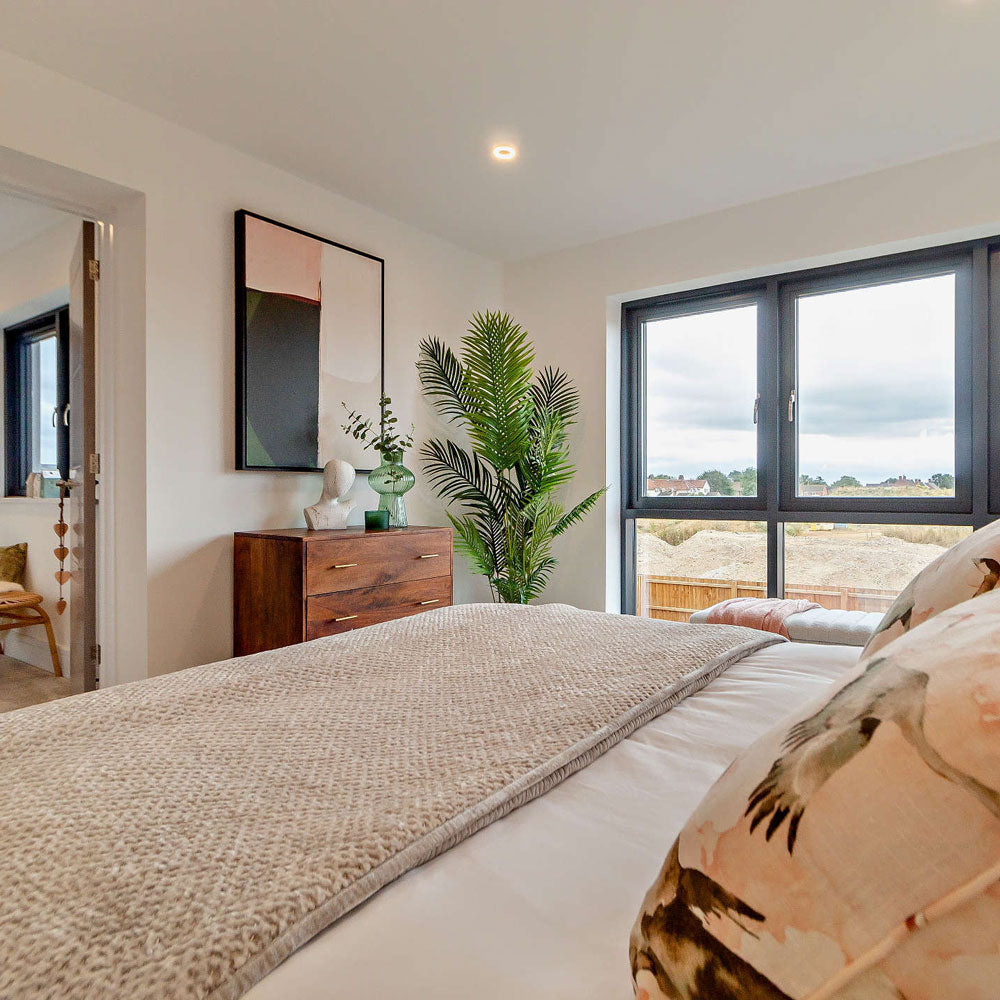 Green Lili Large / Black Reconnect