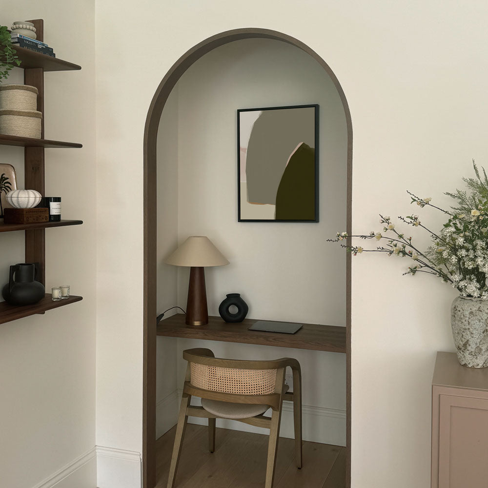 Green Lili Medium / Black Wanderer