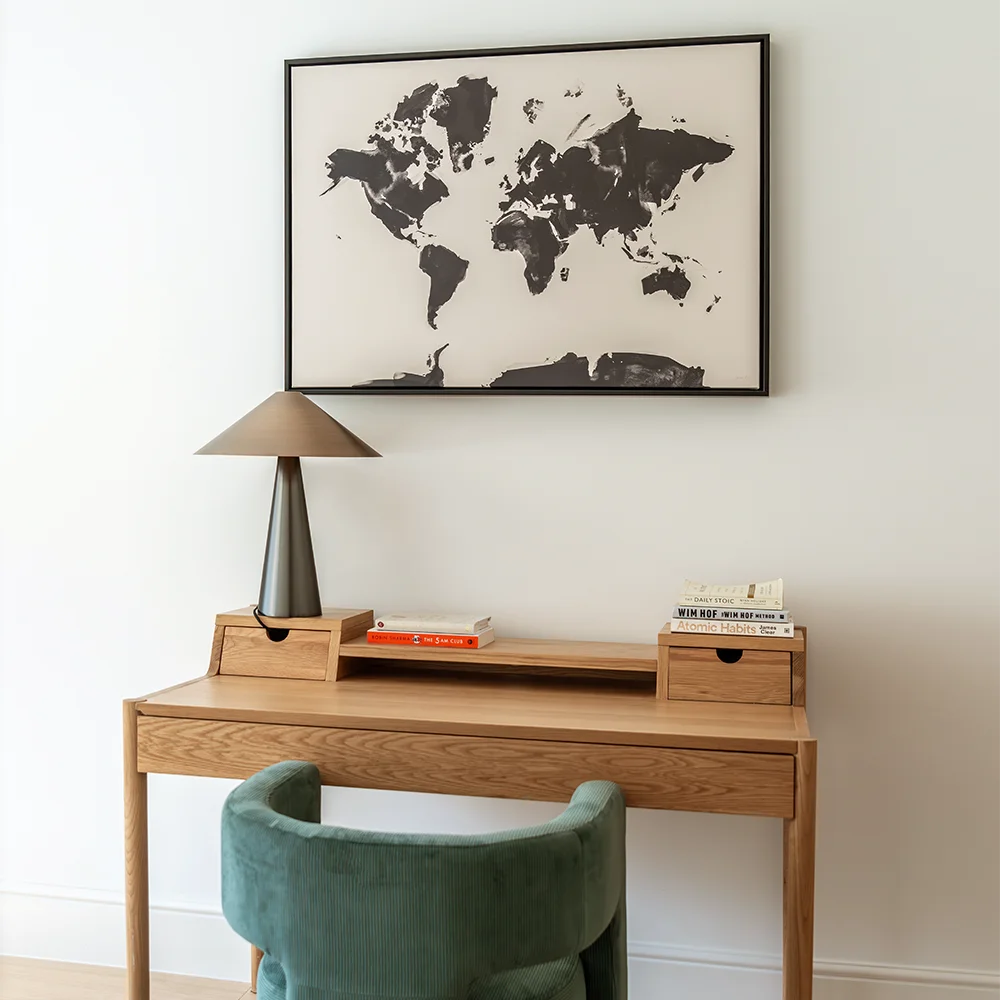 Green Lili Medium / Black World Map